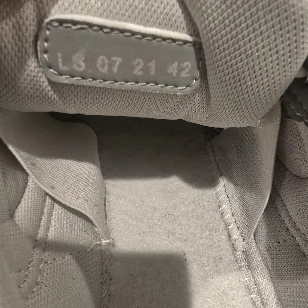 Dior Men's Gray Sneakers - Picture 12 of 17